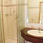 Krone מלון צוסמרסהאוזן