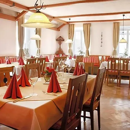 Krone Hotel 2*