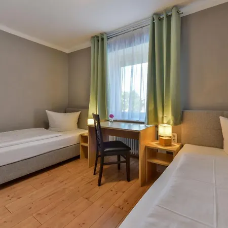 Krone Otel Zusmarshausen